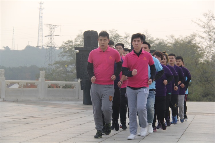 开元游戏大厅app新闻：“不忘初心，持续前进”