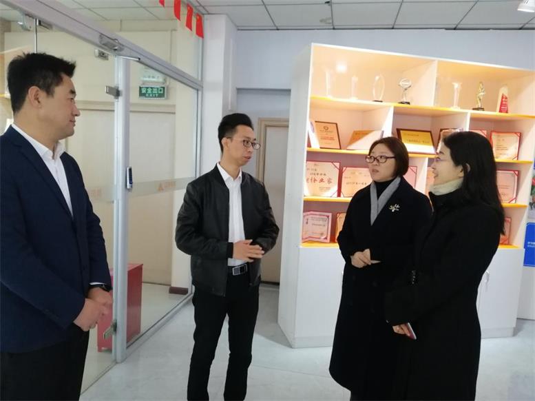 辽阳市妇联主席郑顶峰莅临开元游戏大厅app信息调查调研